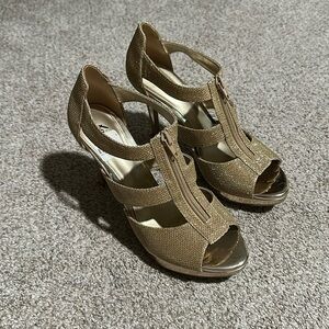 Fiona Gold Heel Size 7